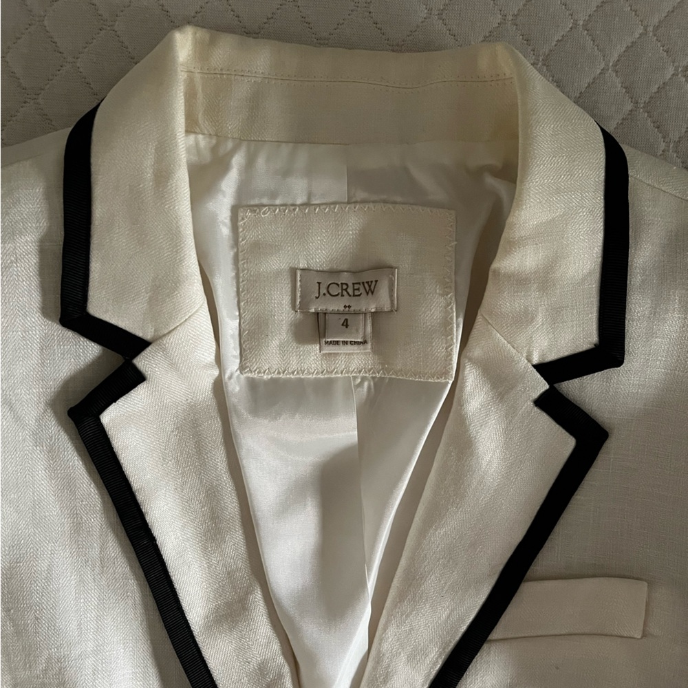 Linen Off White Blazer with Black Trim - Picture 5 of 8